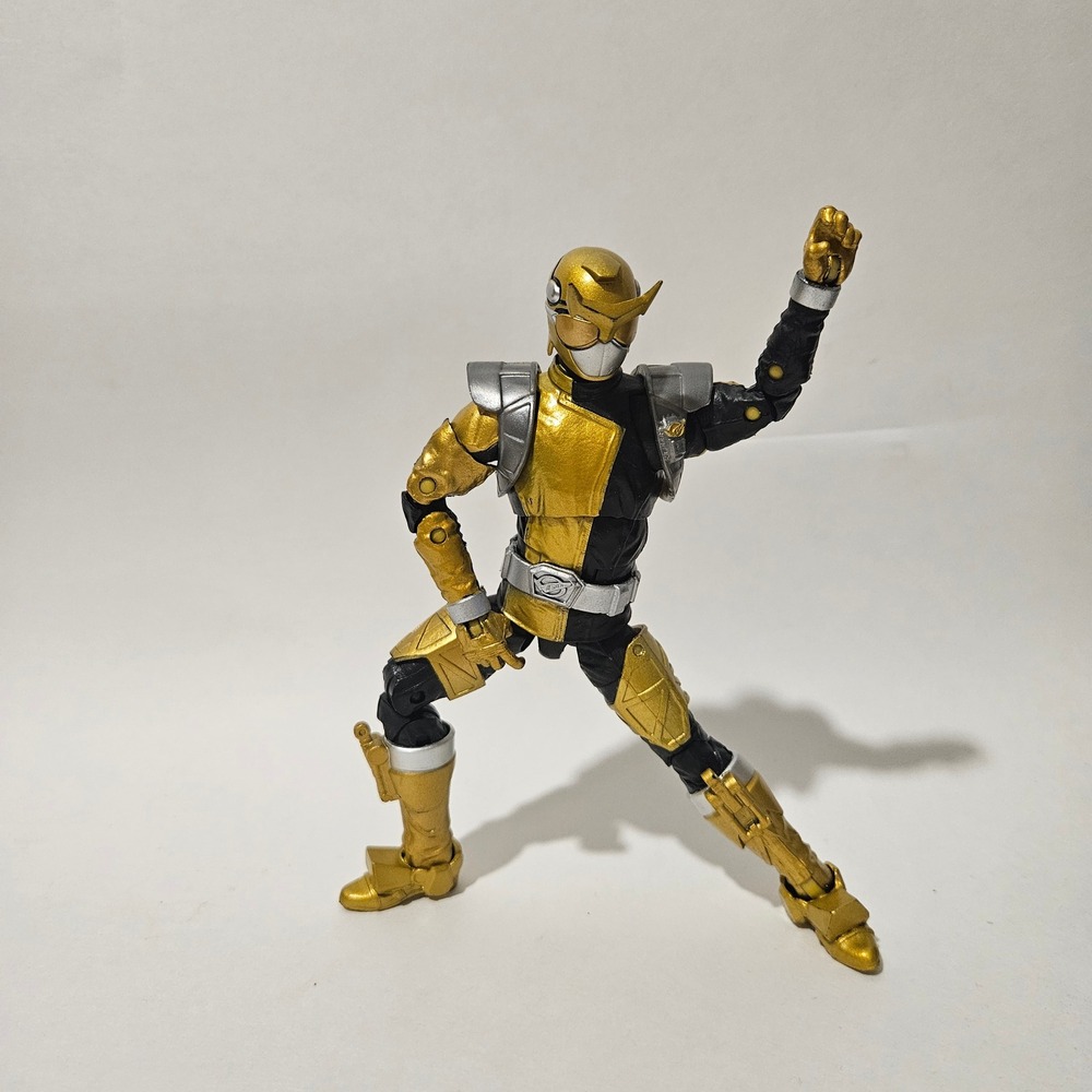 Bandai Power Rangers Beast Morphers Gold Ranger 6 Inch Action Figure Gold Black